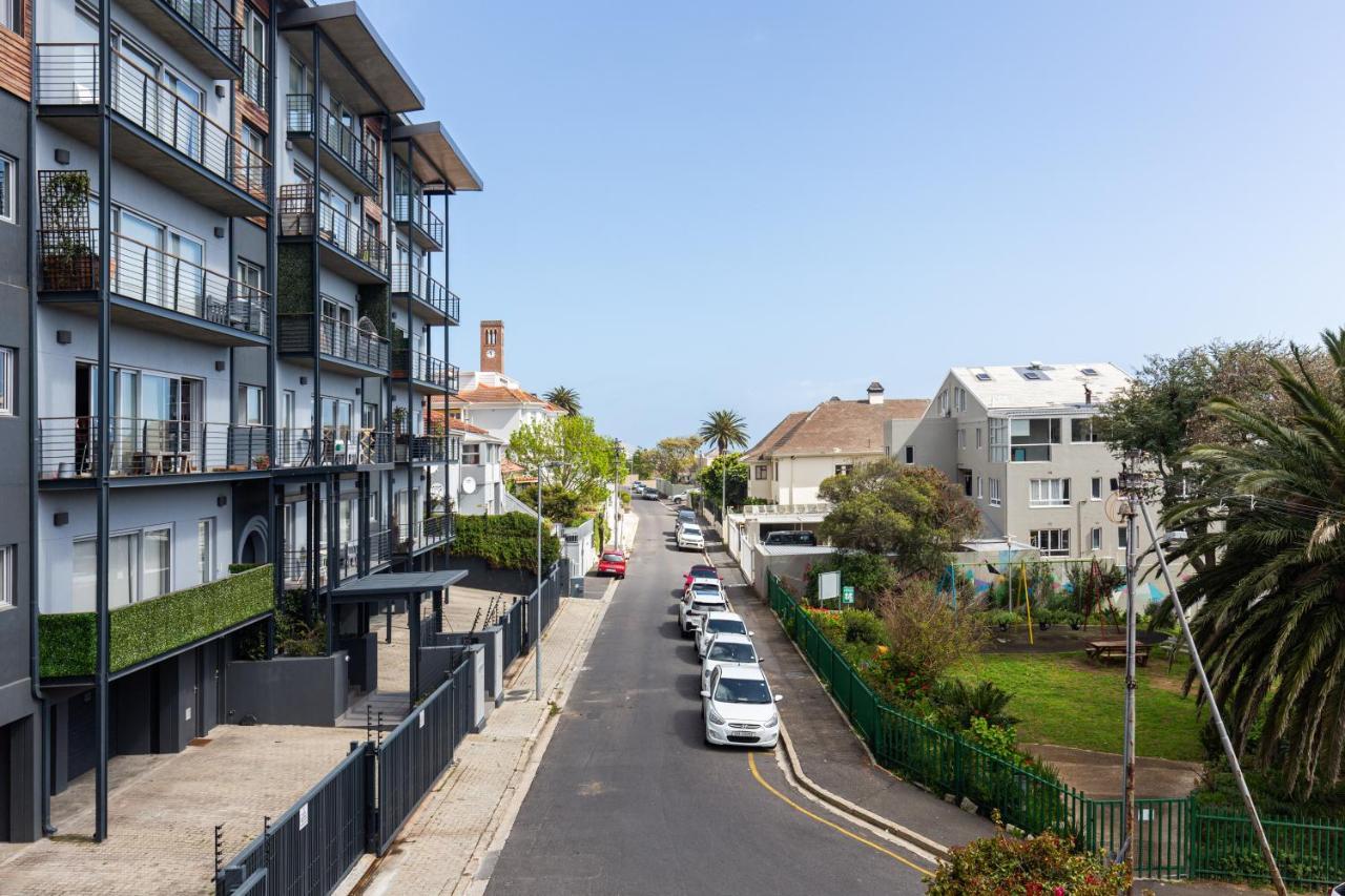 Portswood Mews - Chic White Studio Apartment Green Point Kaapstad Buitenkant foto