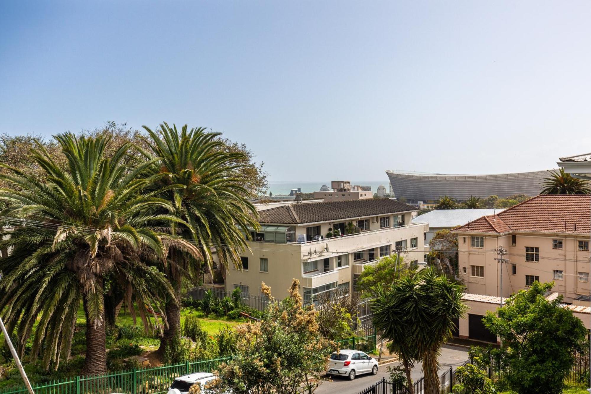 Portswood Mews - Chic White Studio Apartment Green Point Kaapstad Buitenkant foto